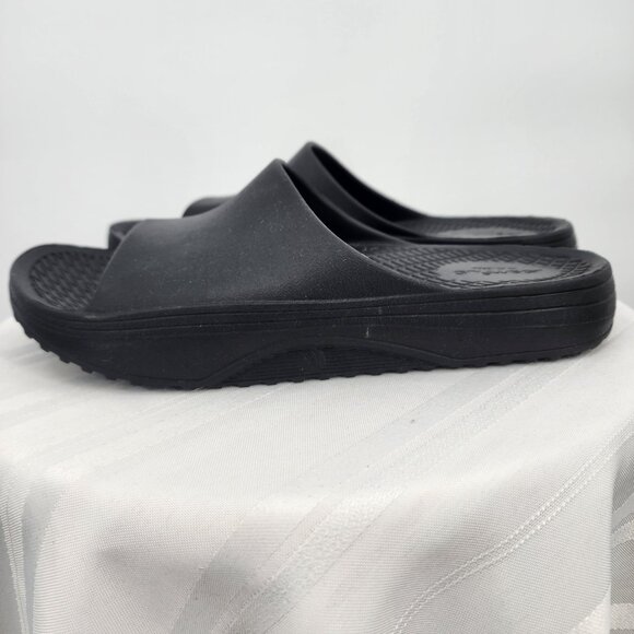 ANYWEAR Vibe Black EVA Slip On Recovery Sandals Size 9 NWT - Picture 5 of 10